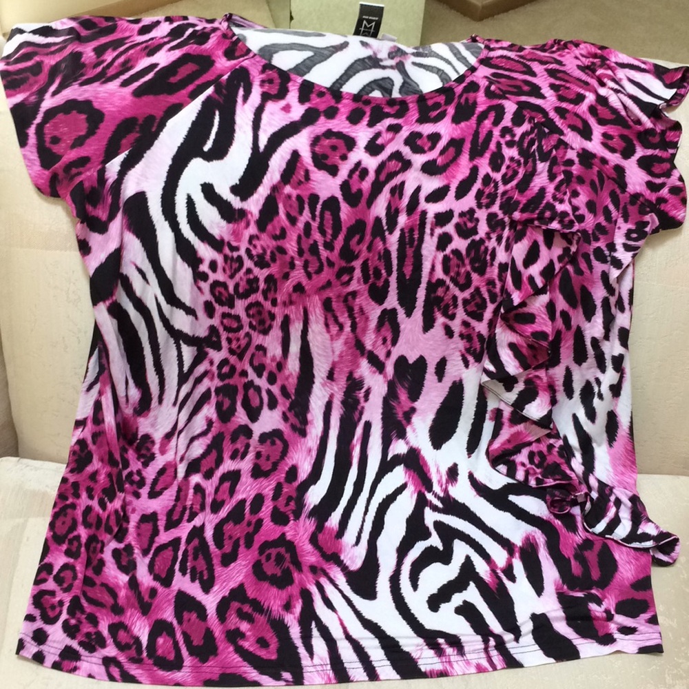 Marc Bouwer Animal print top.